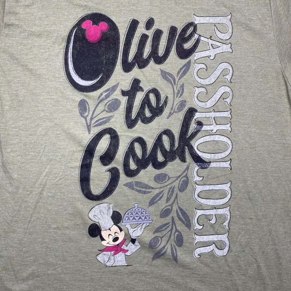 Disney Mickey‎ Mouse Epcot shirt